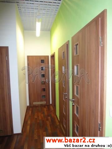 Pronájem zařízeného kosmetického studia(100m2) v