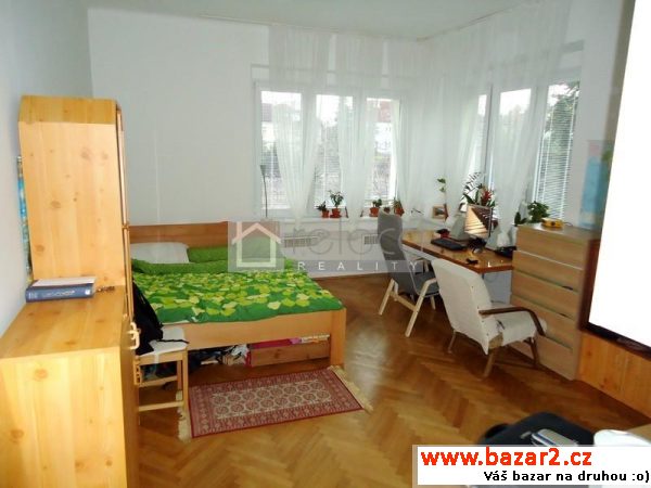 Garsonka 25m2, ve vile Praha 6 Dejvice ul. Na