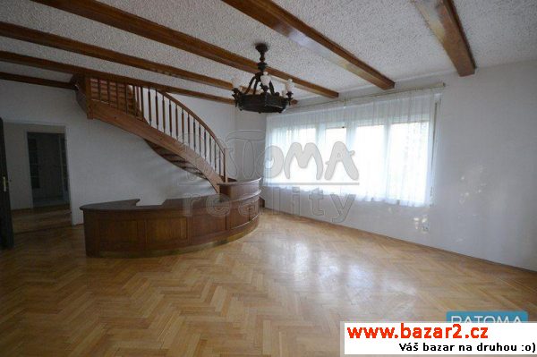 Pronájem vily 450m2 s krásným výhledem, Praha 5,