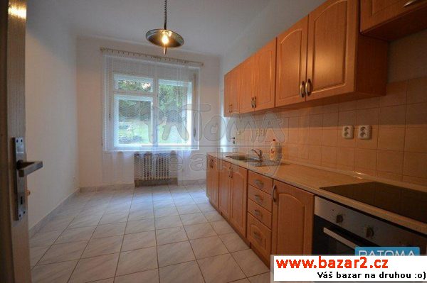 Pronájem vily 450m2 s krásným výhledem, Praha 5,