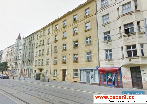 P - Pronájem obchodních prostor s výlohou 40m2 v
