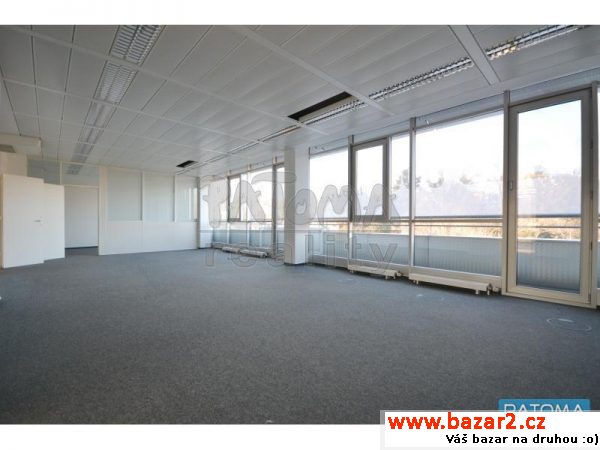 Pronájem kanceláří v moderním office centru o