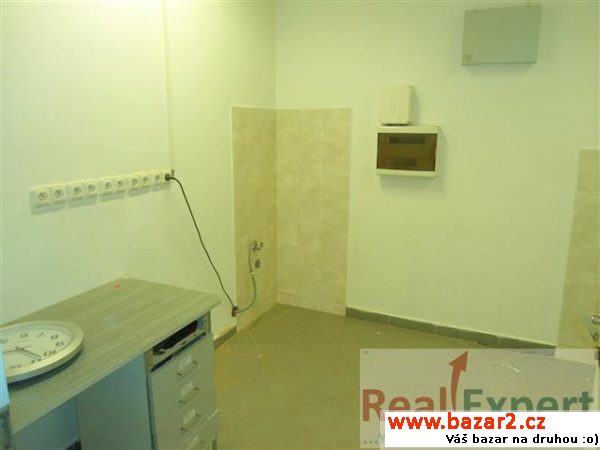 Pronájem obchodních prostorů, 21 m2, Václavské