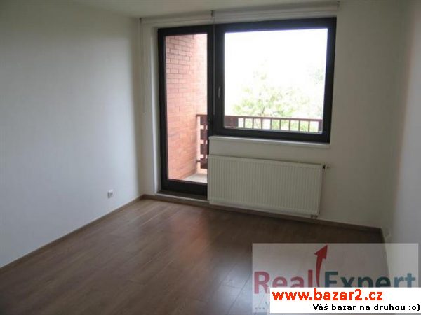 Pronájem pěkného ŘRD, 6+kk. 130 m2, Praha 6 -