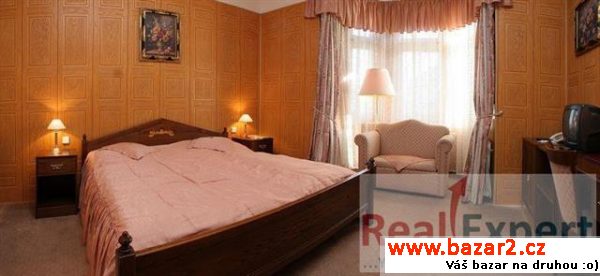 Prodej hotelu - 16pokojů + restaurace a zázemí,