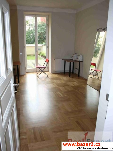 Pronájem exkluzivních NP 107m2 s terasou, Praha 2