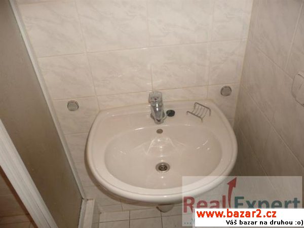 Pronájem ateliéru 47 m2, Praha 9 - Vysočanská,