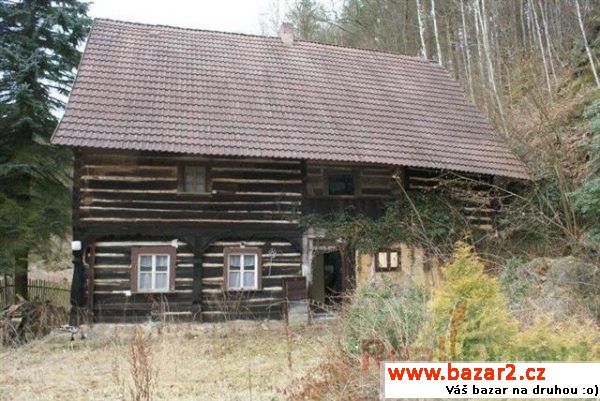 Zajímavá roubenka 4+1 v obci Vidim na Kokořínsku,