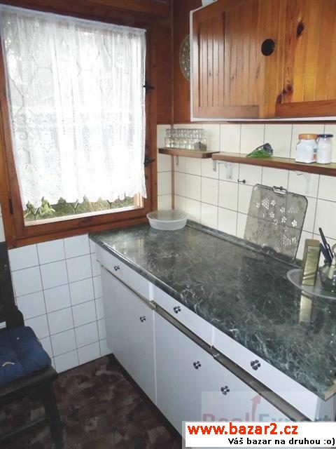 Prodej pěkné chaty v obci Líšnice, Praha - západ,
