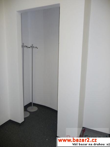 Hezké 2 kanceláře, 42m2, P10 - Vršovice, PC sítě,