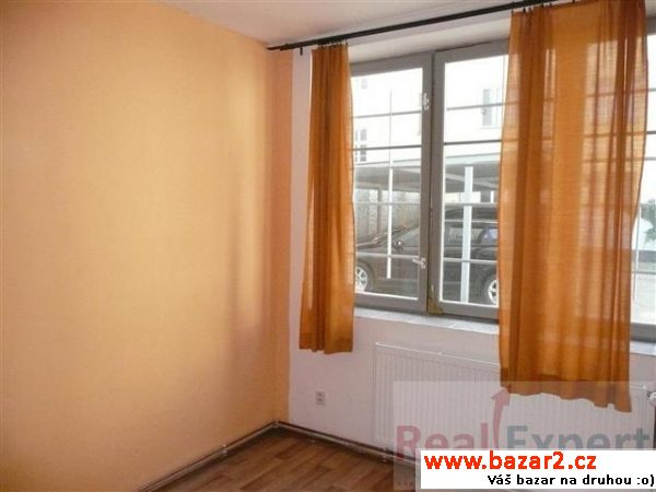 Pronájem 4 světlých, zajímavě dispozičně řešených