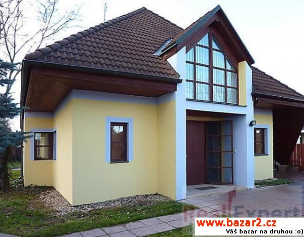 Pronájem třípodlažní vily 7+1/T, 300m2, Praha 4 -