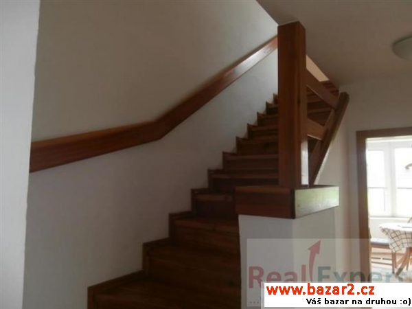 Krásný samostatný RD 6+1 se zahradou, 250m2, Praha