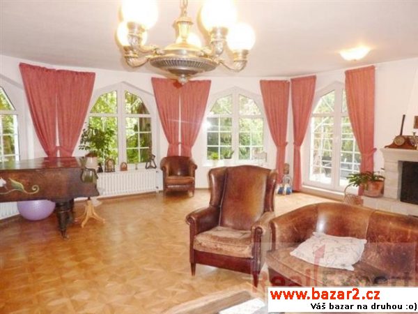 Pronájem luxusní vily 8+2, 580m2, Praha - západ,