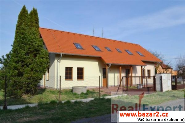 Pronájem nového domu 4+kk, už. plocha 110m2, Praha