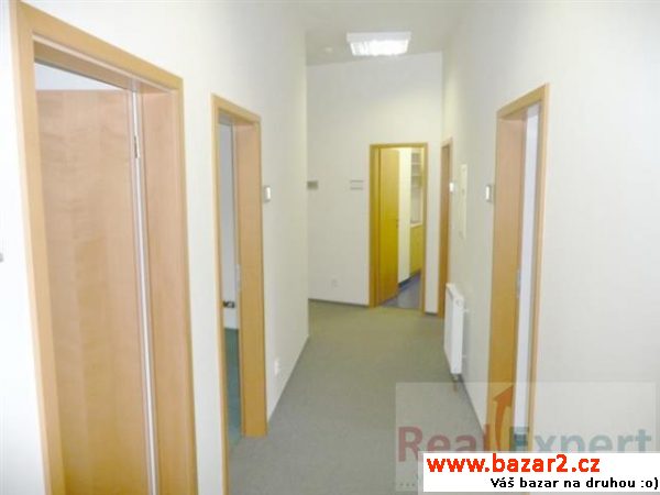 Pronájem tří kanceláří, 93 m2, Nuselská ul. Praha
