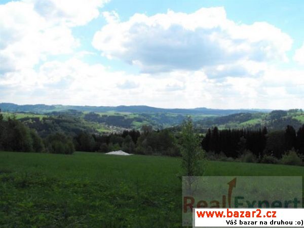 Pozemek 2.183 m2 se stavební parcelou a číslem