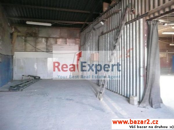 Pronájem skladových prostor 352m2, kanceláře 120m2