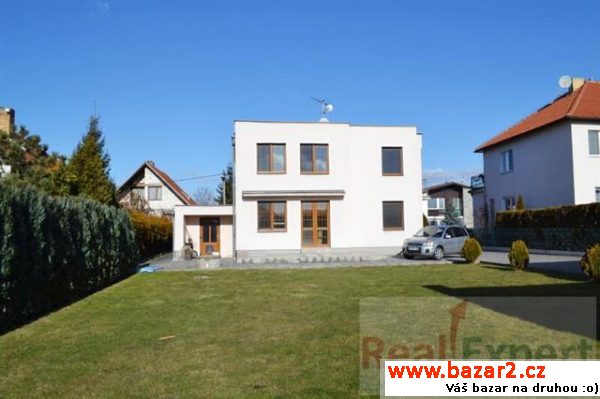 Prodej pěkného RD 6+1, 300 m2, velká garáž,