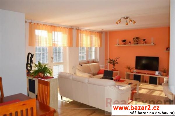 Prodej pěkného RD 6+1, 300 m2, velká garáž,