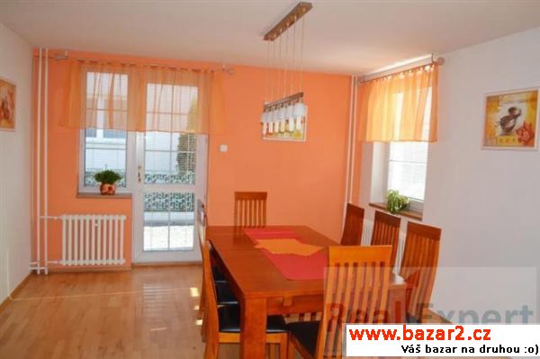 Prodej pěkného RD 6+1, 300 m2, velká garáž,