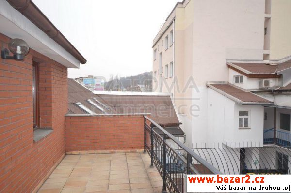 Prodej cihlového domu 3NP, 330 m2 užitná plocha,