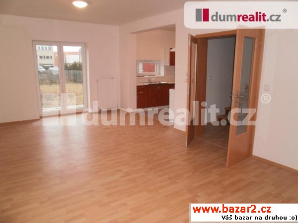 krajní ŘRD 5+kk se zahradou, na hr.Dumrealit.cz