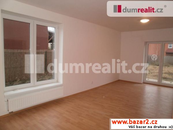 krajní ŘRD 5+kk se zahradou, na hr.Dumrealit.cz