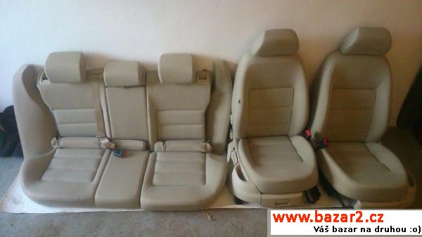 Škoda Octavia II , světlý interier 