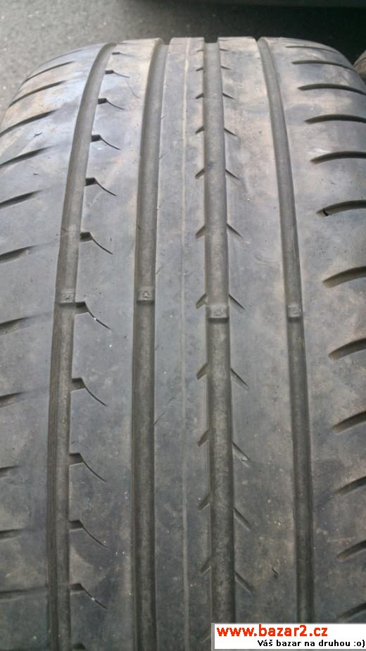 Goodyear EfficientGrip RunFlat