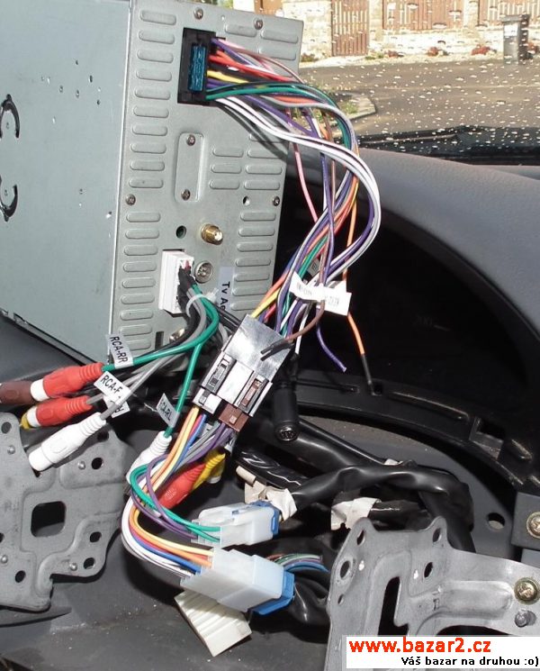 XTRONS 717g – 2DIN autorádio s GPS