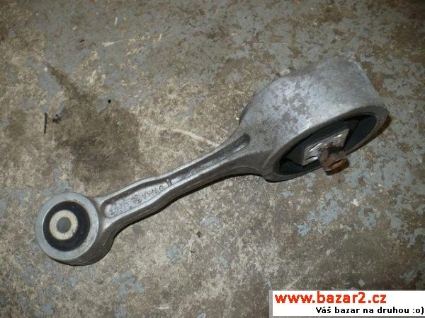 Škoda Fabia - vzpěra, kost převod.