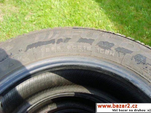 225/60 R16 102 HD