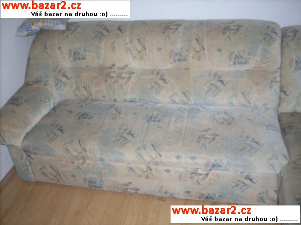 rozskládací sedačka s úložným prostorem