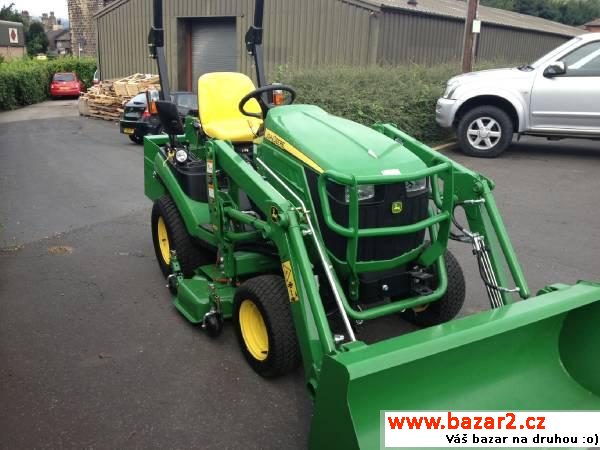 John Deere 1026 