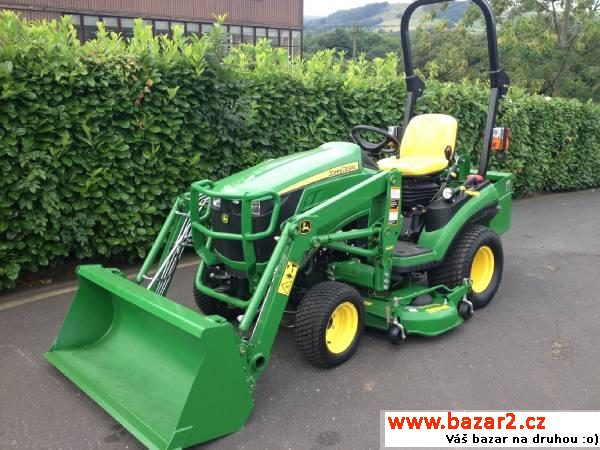 John Deere 1026 