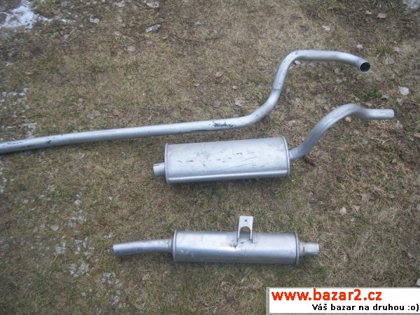 Nové přední blatníky na Fiat 125p