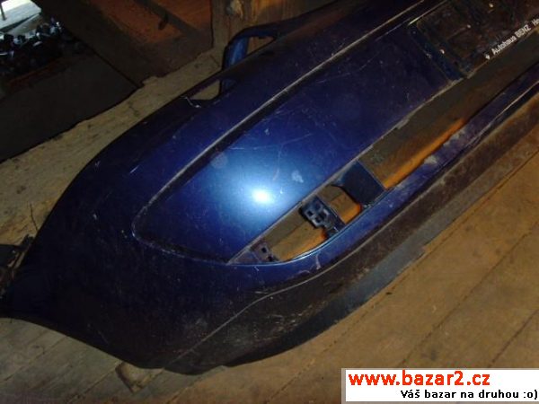 Přední nárazník Renault Avantime.
