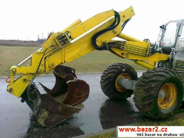 Menzi Muck A81 kráčející bagr  , r.v. 2004, barva