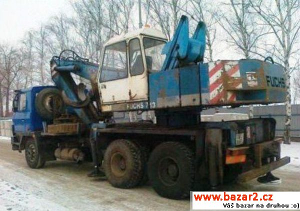Fuchs 713 překládací bagr T815  , r.v. 2002, barva