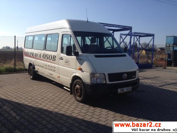 Volksvagen minibus 19+1