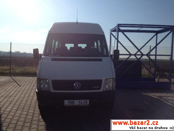 Volksvagen minibus 19+1