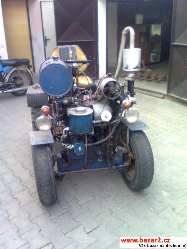 Domací malotraktor