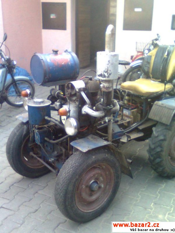 Domací malotraktor