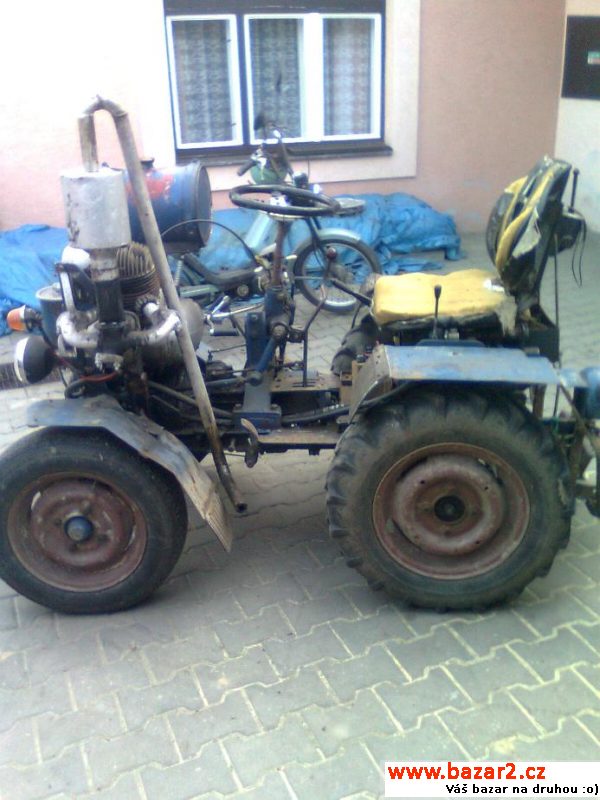 Domací malotraktor