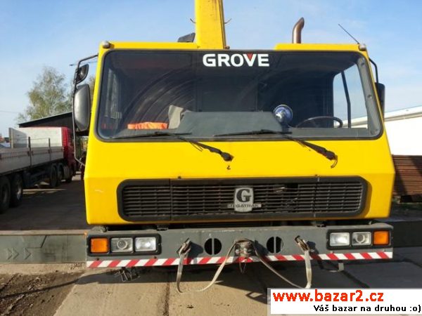 Jeřáb Grove GMK 2035 