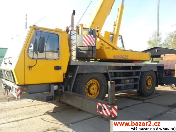 Jeřáb Grove GMK 2035 