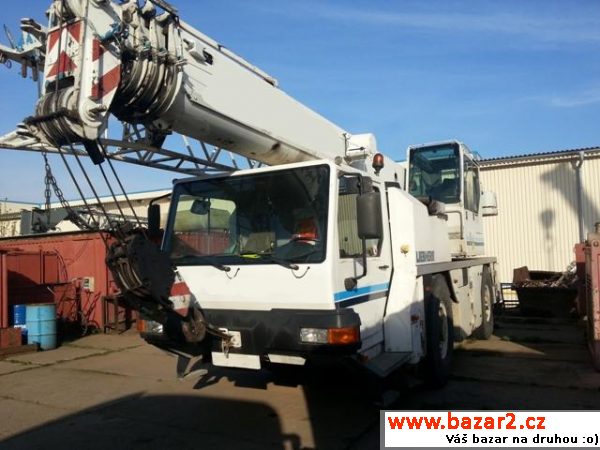 Jeřáb Liebherr LTM 1032/2