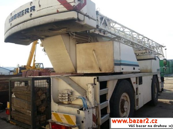 Jeřáb Liebherr LTM 1032/2
