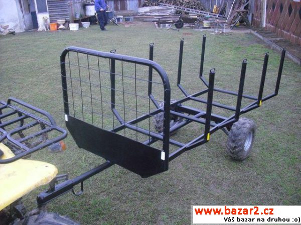 Vyvážečka za čtyřkolu